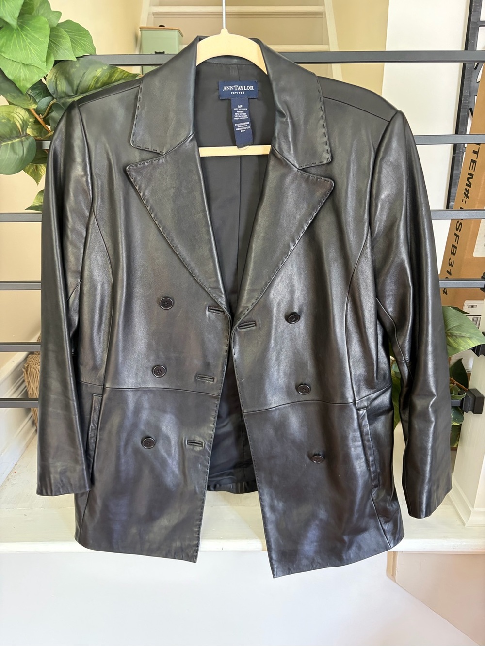 Ann Taylor Petites 100% Leather Double Breasted Blazer Jacket Black MP